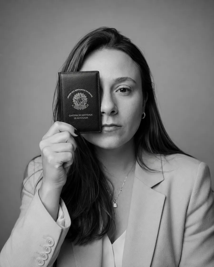 Renata Kieffer Cerutti, advogada, OAB/ES 28.486